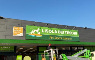 Installazione insegne in quota